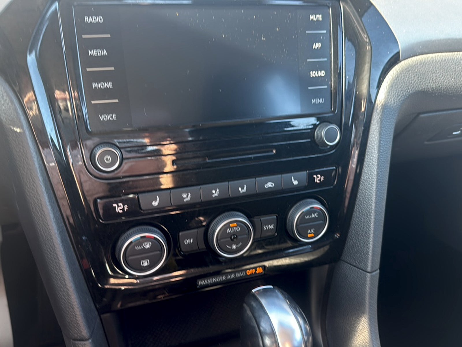 2022 Volkswagen Passat 2.0T SE