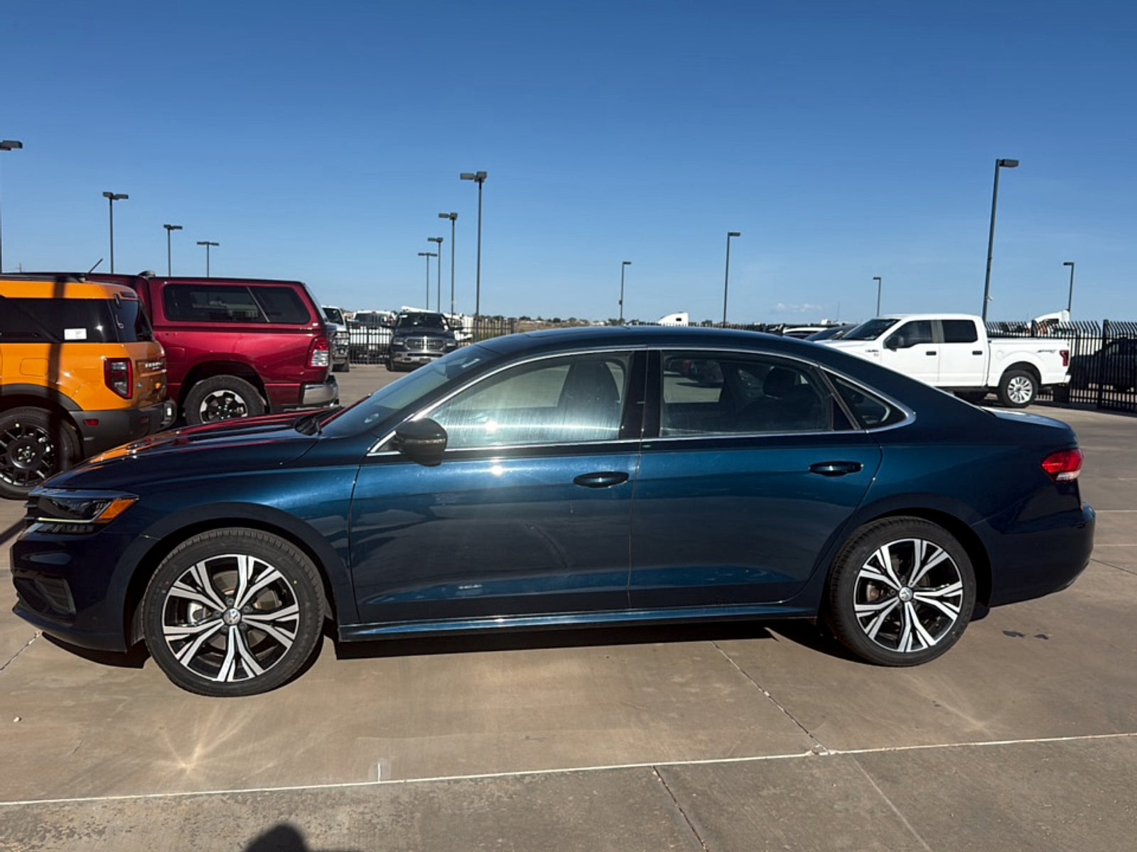 2022 Volkswagen Passat 2.0T SE