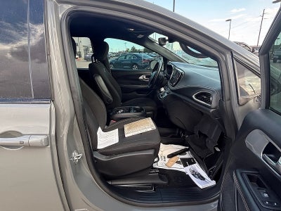 2021 Chrysler Pacifica Touring