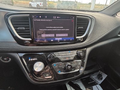 2021 Chrysler Pacifica Touring