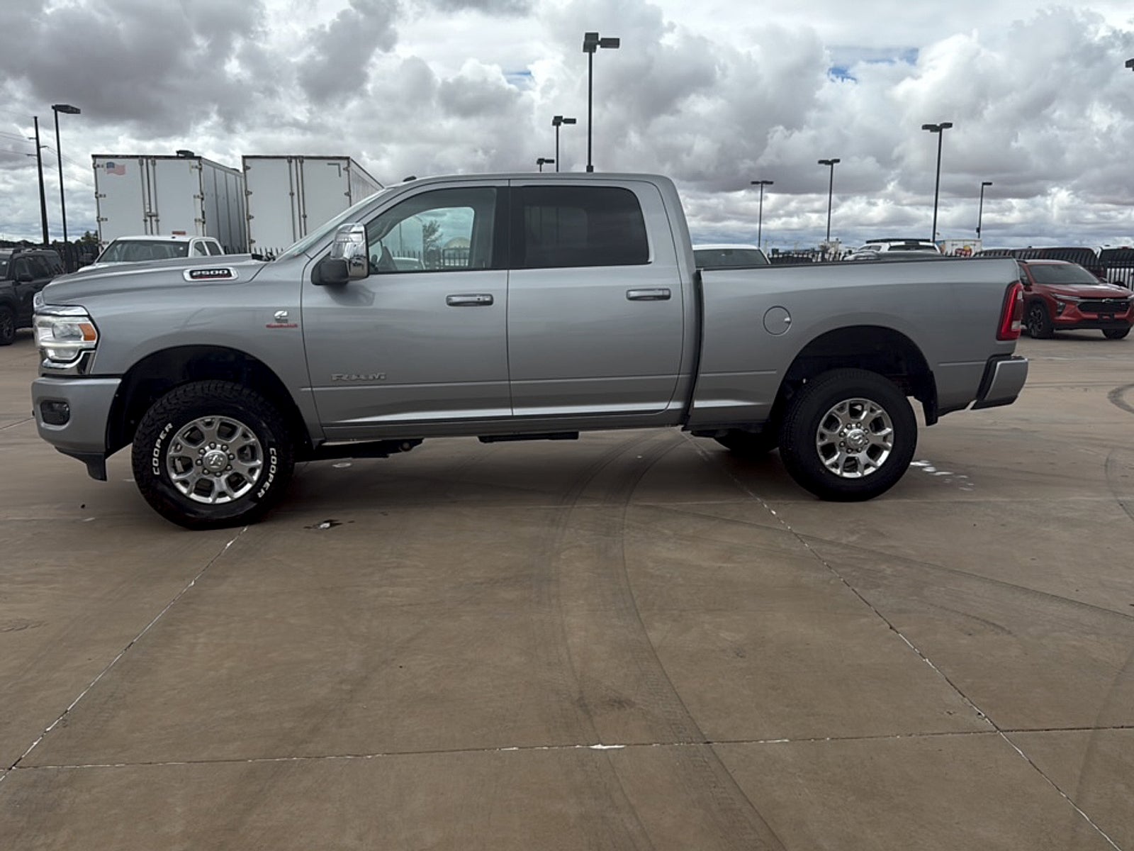 2024 RAM 2500 Laramie Crew Cab 4x4 6'4" Box