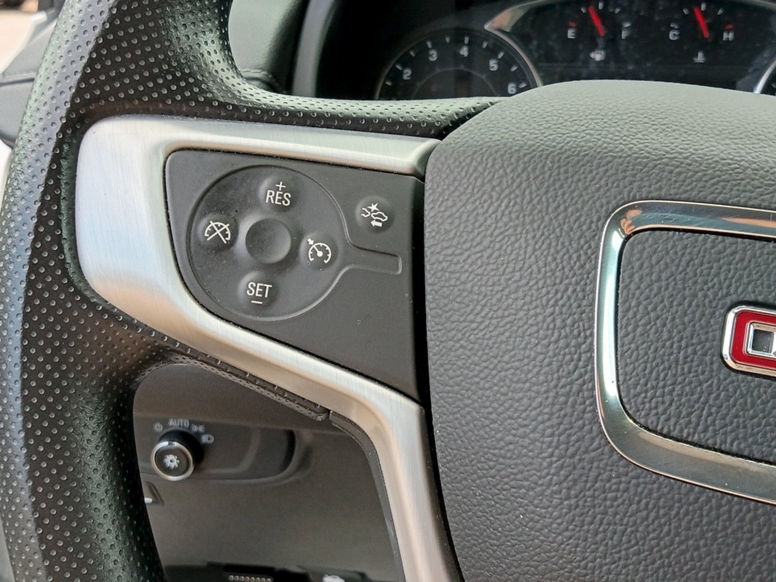 2024 GMC Terrain FWD SLE