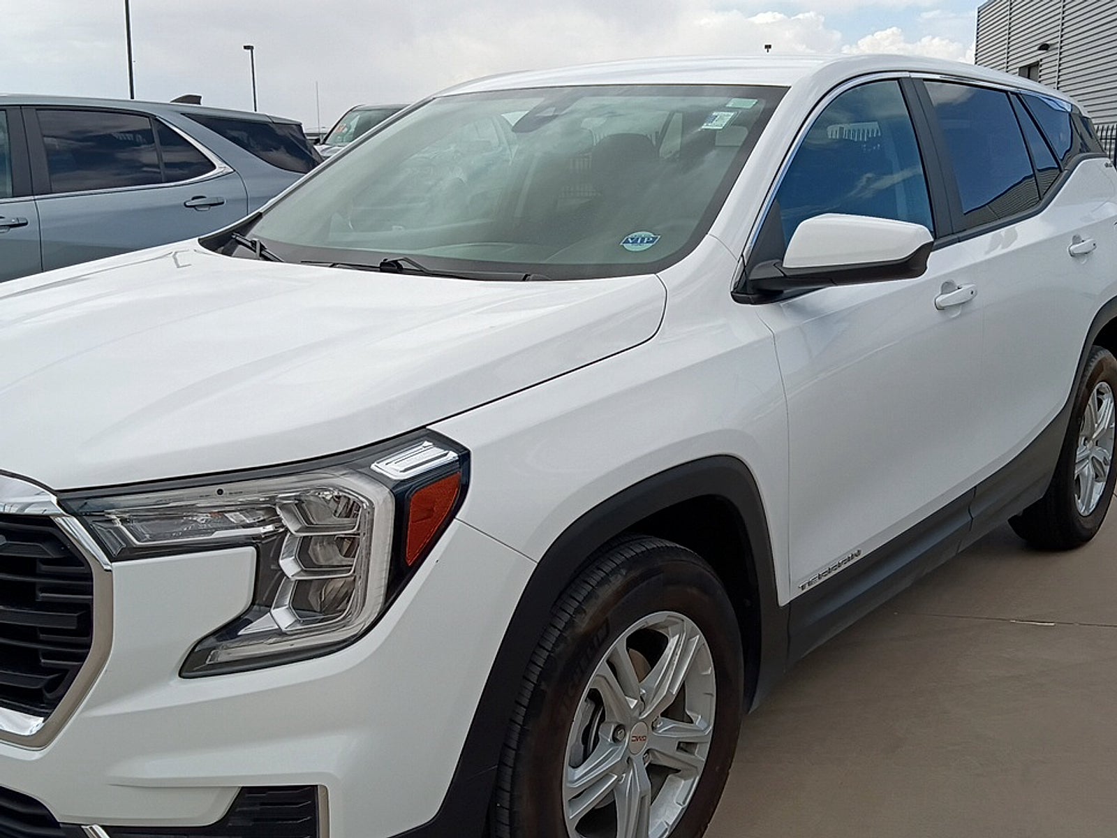 2024 GMC Terrain FWD SLE