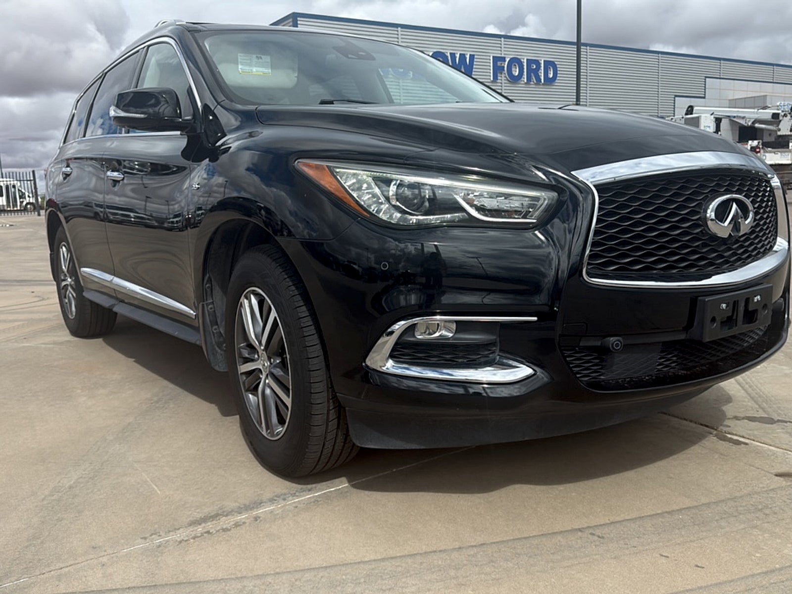 2017 INFINITI QX60 Base