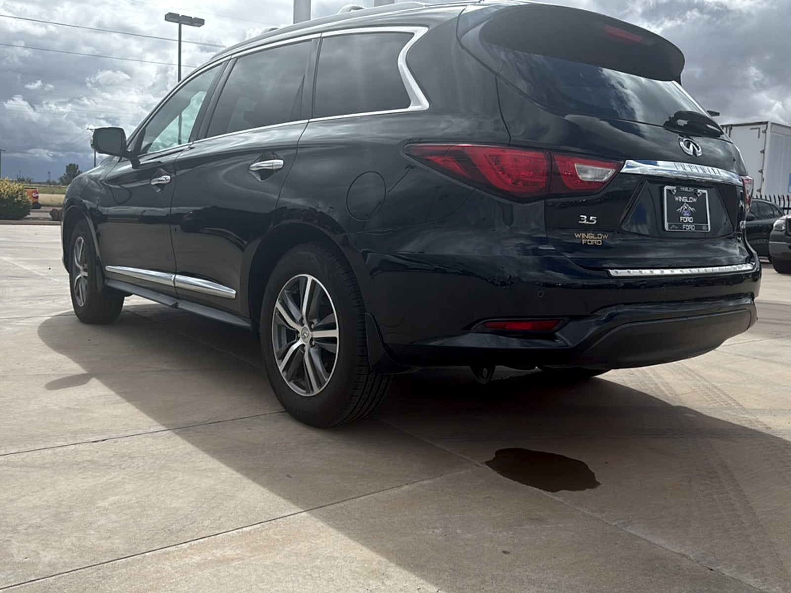 2017 INFINITI QX60 Base
