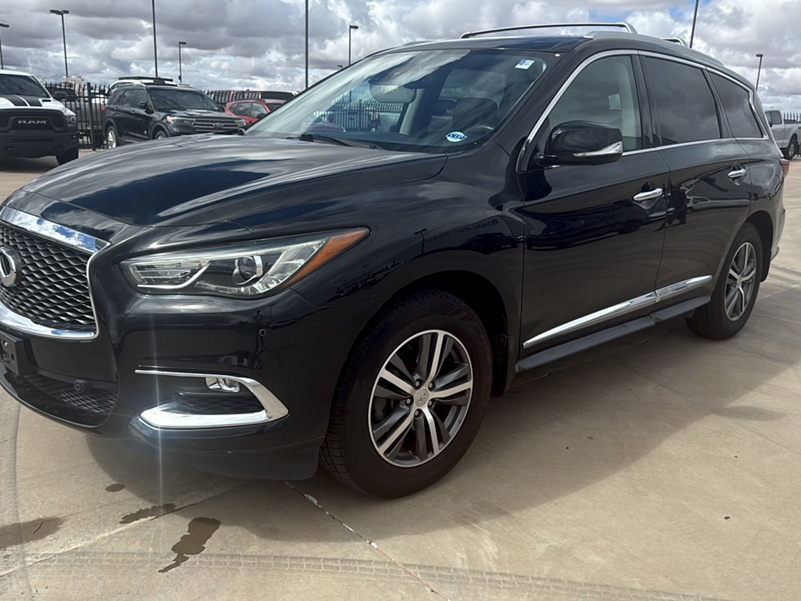 2017 INFINITI QX60 Base