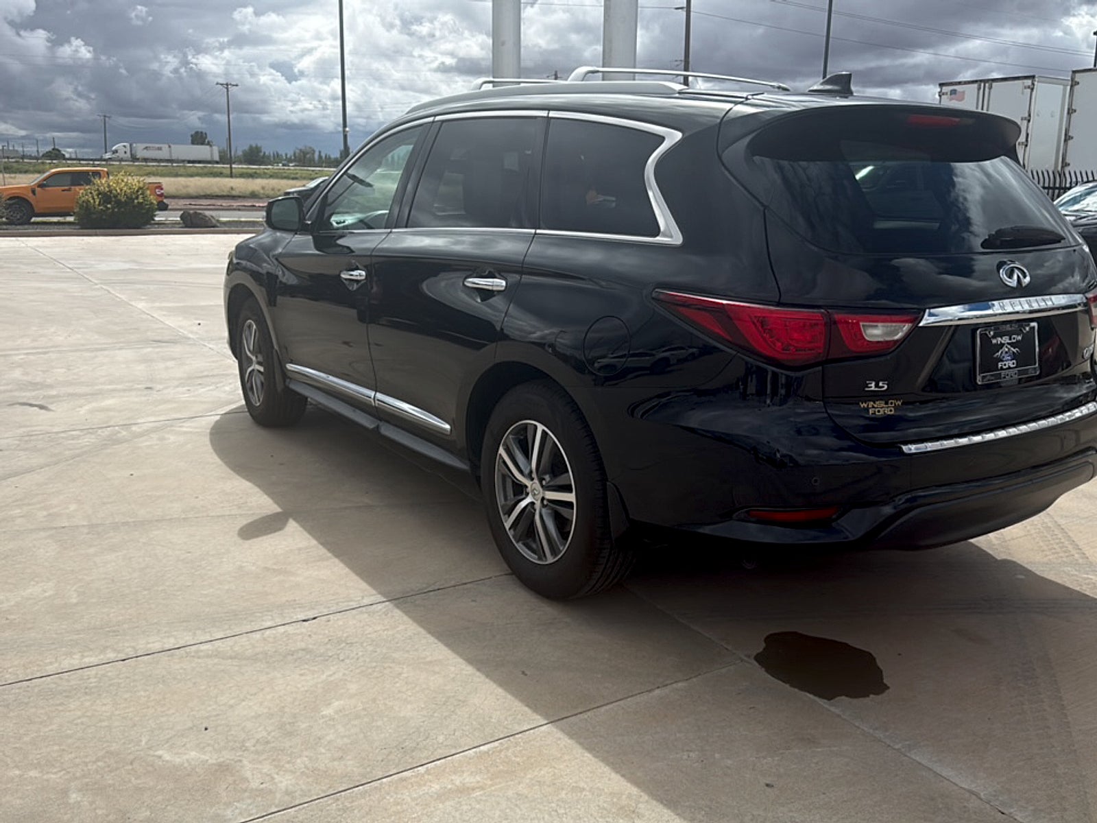 2017 INFINITI QX60 Base