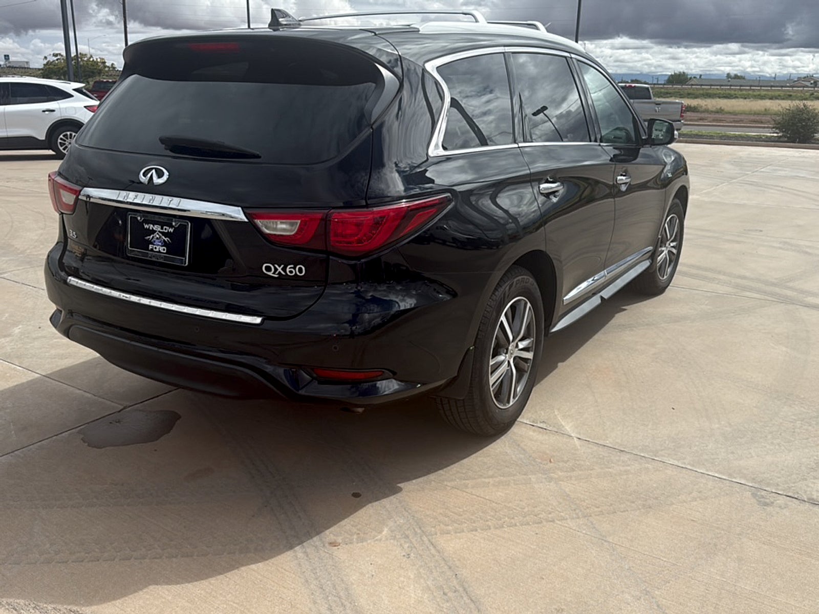 2017 INFINITI QX60 Base