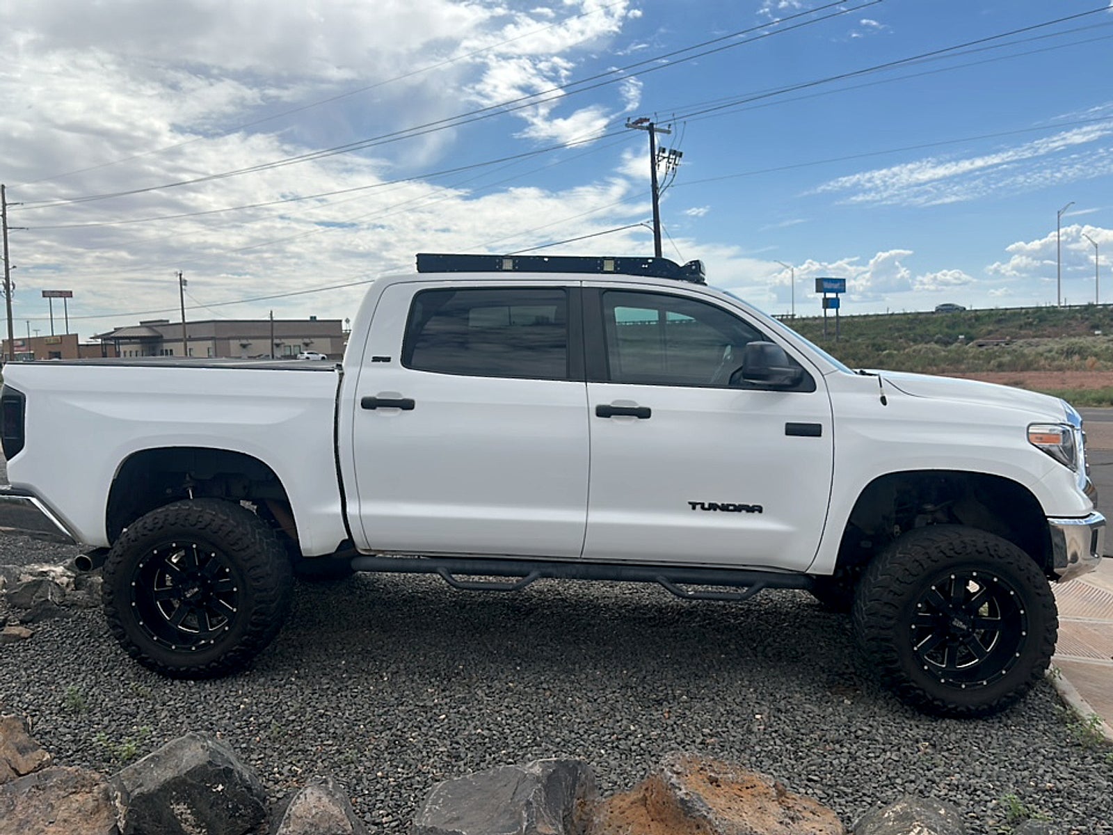 2017 Toyota Tundra 4WD Base