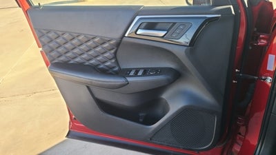 2023 Mitsubishi Outlander PHEV Base