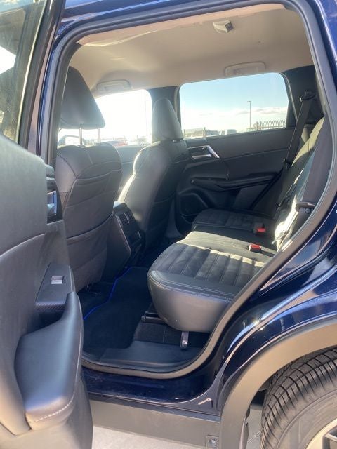 2024 Mitsubishi Outlander PHEV Base