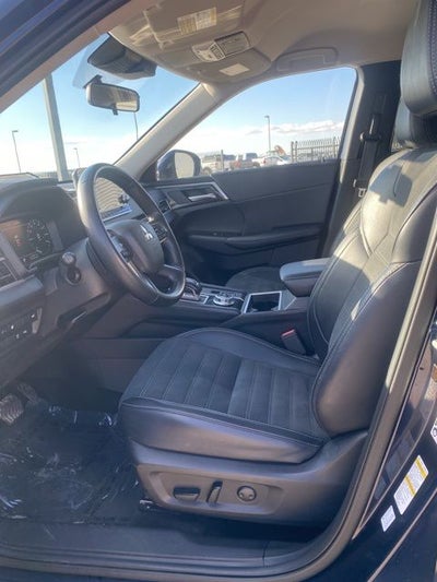 2024 Mitsubishi Outlander PHEV Base